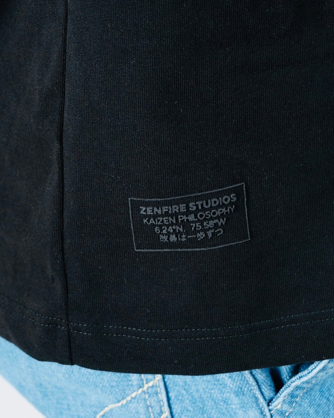 Camiseta Semi-Oversize Essential Tee